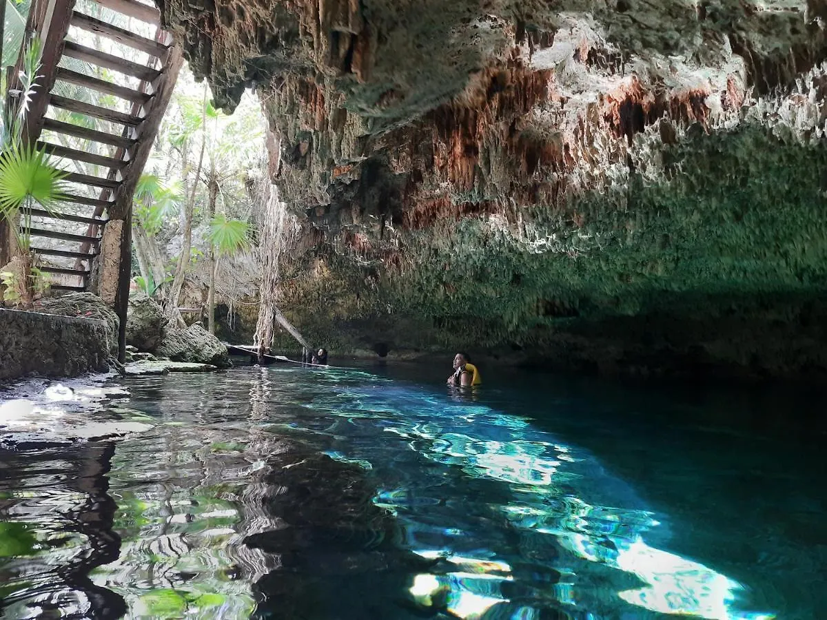 Cenote, Camping & Mas Aldea Maya Tulum Hotel Mexikó